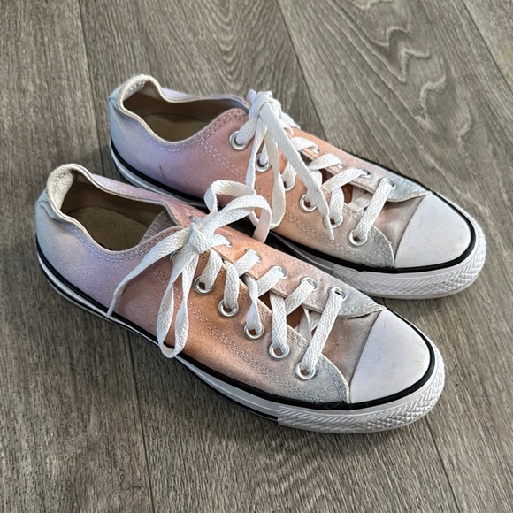 Converse Shoes - Converse ombré shoes women’s sz 7
